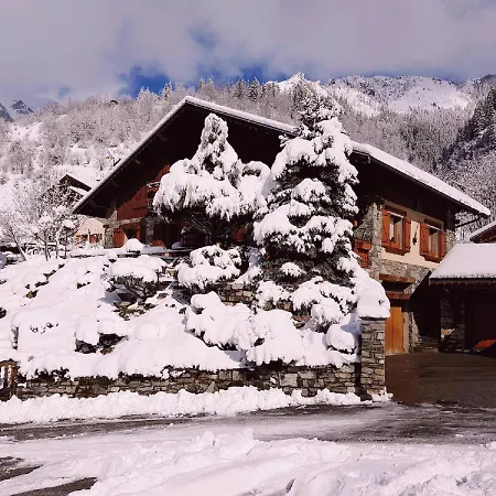 Schoenes Gemuetliches Haus